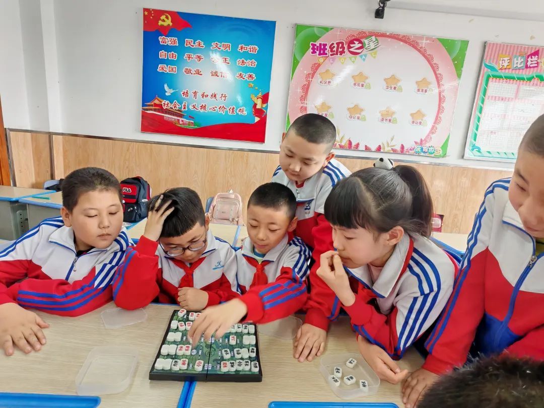 九游娱乐：黑龙江：创新学校课间15分钟促进学生身心健康(图2)