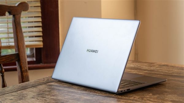 九游娱乐文化：首款鸿蒙PC！曝华为笔记本新品售价过万(图4)