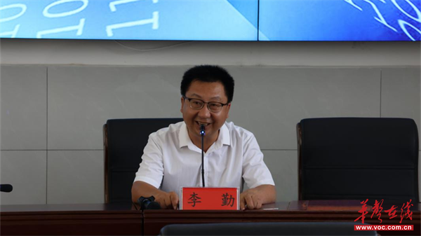 点燃创意编码未来洪江市第一届中小学电脑编程比赛指导教师培训圆满举行(图2)