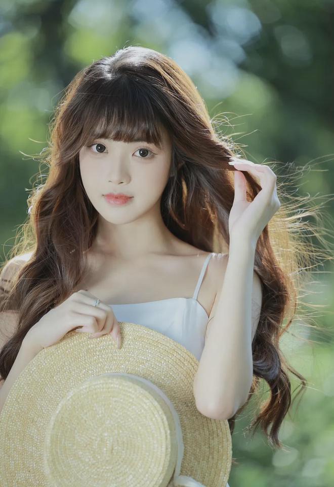 你看你的水都流出来了